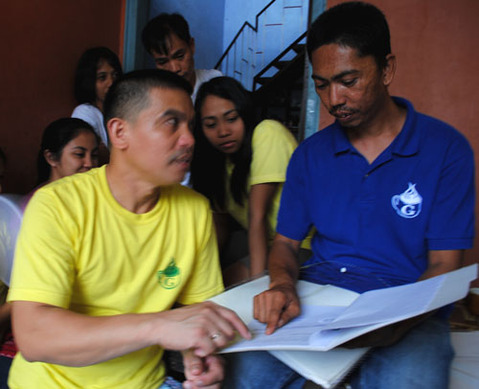 Si Francis Martines, pangulo ng Pinag-isang Lakas ng Manggagawa sa Glomar Herbal Phils. Corp. (Piglas-GHPC), habang tinatalakay ang kasong isinampa nila sa NLRC laban sa manedsment. (Macky Macaspac)