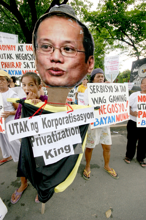 Hindi, dapat ginagawang negosyo ang kalusugan at iba pang sektor pang-edukasyon. (Pher Pasion)