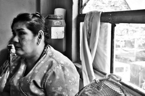 Susan Maniego, 48, taga-Bulacan, 17-taong nang nagbabantay sa kanyang asawa na si Mario sa POC. (KR Guda)