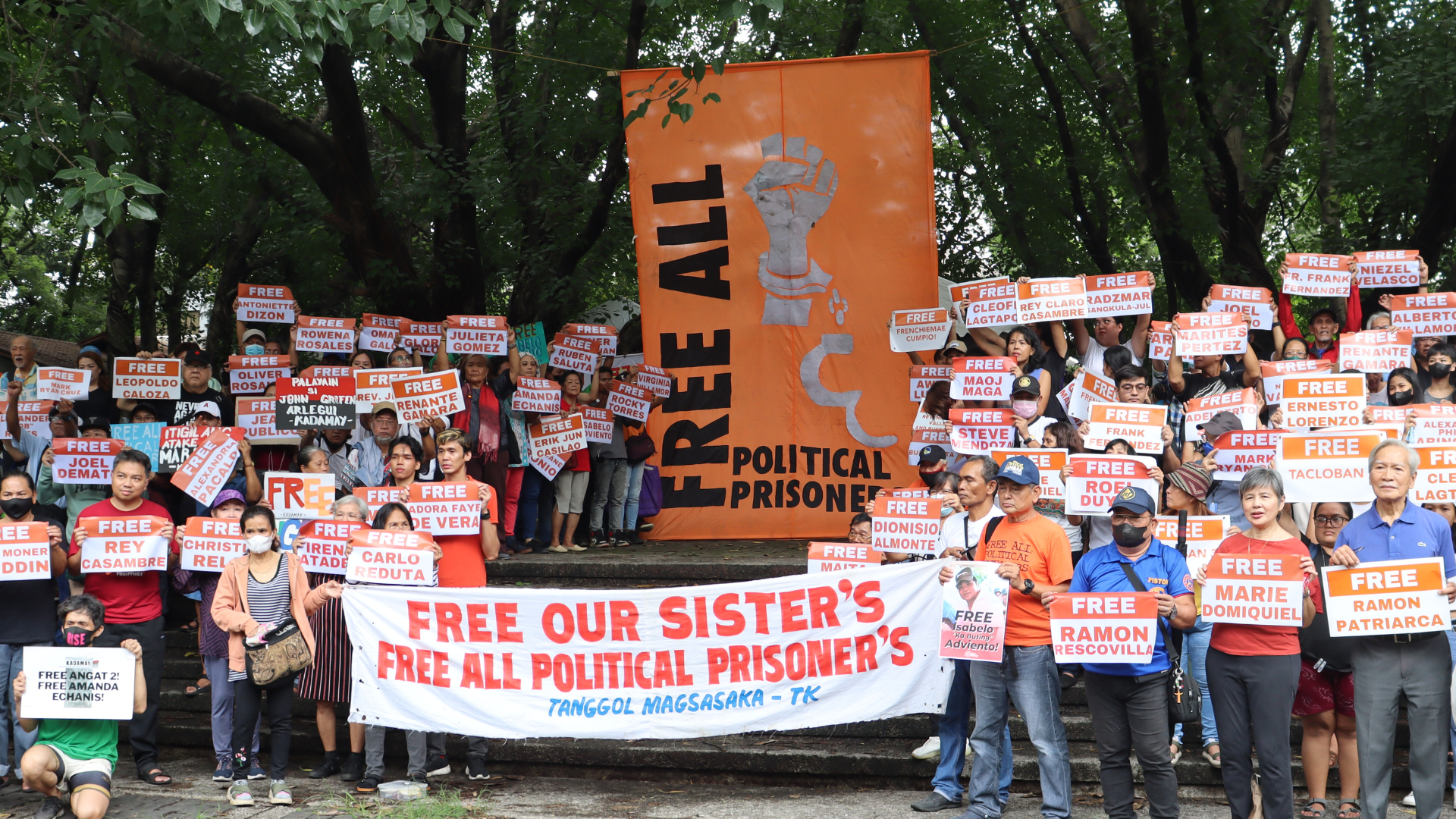 Photo of a gathering calling to free all political prisoners at Bantayog ng mga Bayani in Quezon City last June 29.