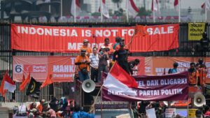 Protesta sa Jakarta laban sa pag-angkin ng kapangyarihan – Pinoy Weekly